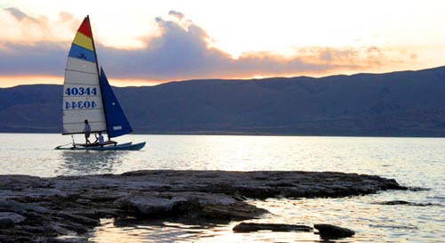 BI-SAILx.JPG (29785 bytes)