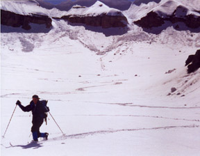 casctele.jpg (23842 bytes)