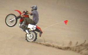 dunesshclmbwhlx.jpg (9385 bytes)