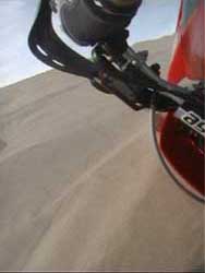 duneswreck2.jpg (8500 bytes)