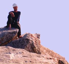 lonestop2.jpg (12435 bytes)