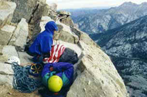 lonesummit.jpg (11127 bytes)