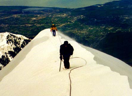 Antone & Chris make their way up a narrow ridge