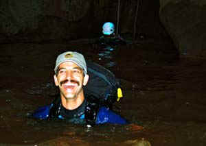 zn-dlaugh.jpg (11202 bytes)